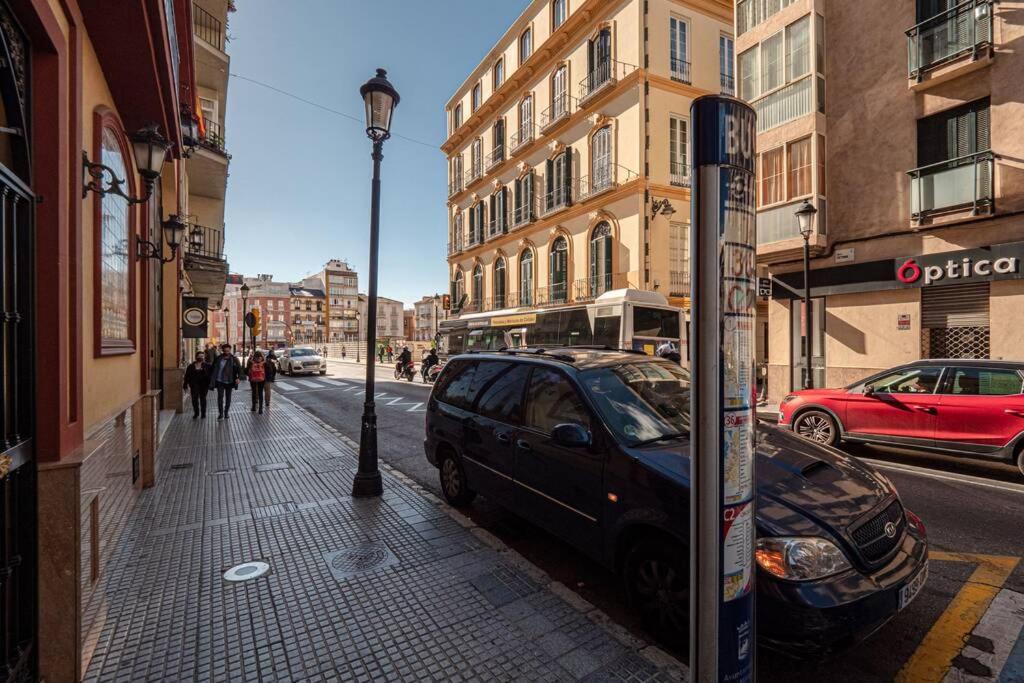 The Rest Between Picasso & Pompidou Malaga Exterior photo